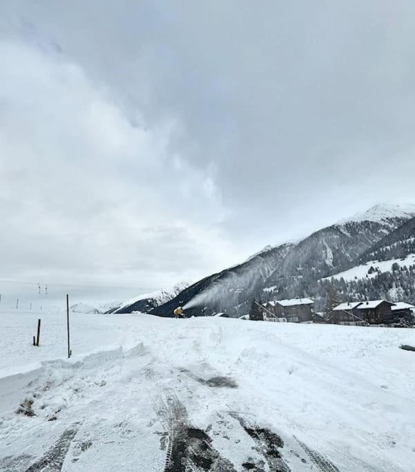 Charming Only 150 Meters From The Lift Apartamento